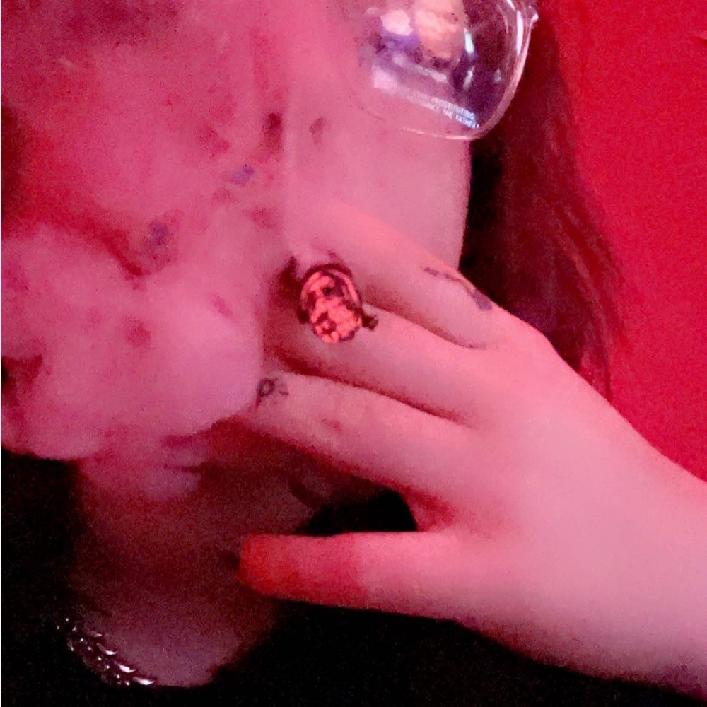 Meet your Posher, Kayla